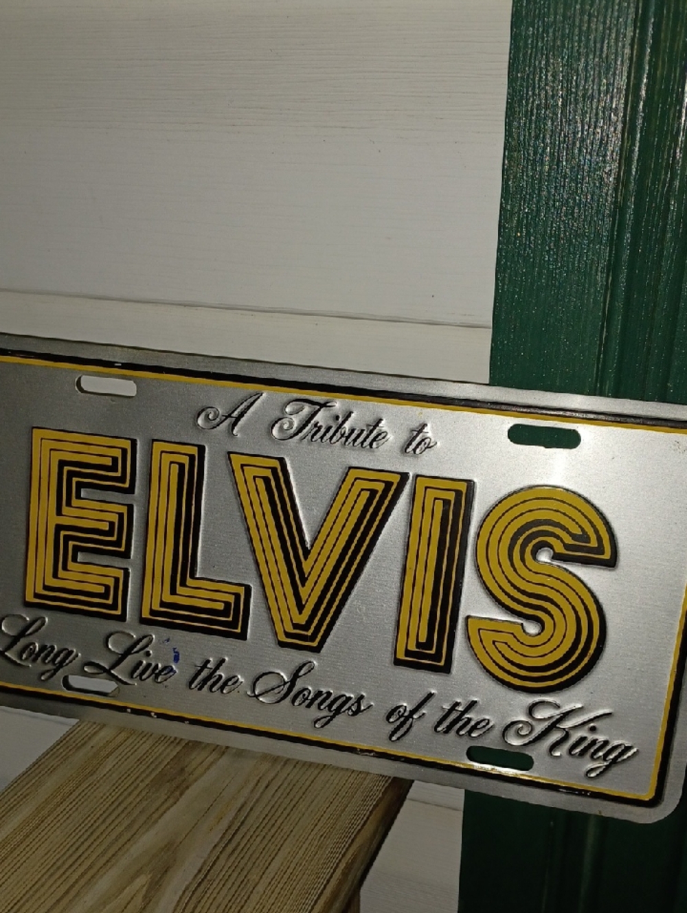 Elvis Tribute Metal License Plate - Gold & Silver